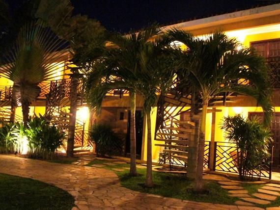 Hotel Aconchego - bloco luxo by night.jpg