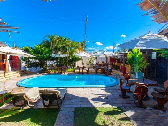 Hotel Aconchego - piscina 01 .jpg