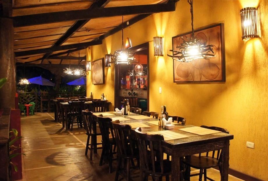 Hotel Aconchego - varanda 02.jpg