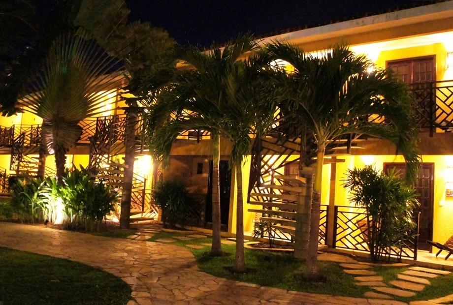 Hotel Aconchego - bloco luxo by night.jpg
