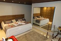 suíte com cama king-size e hidromassagem (07 )