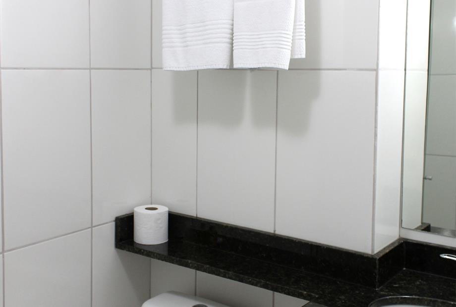 Banherio quarto duplo.jpg