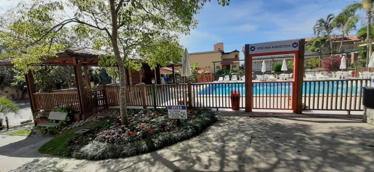 piscina aquecida.jpg