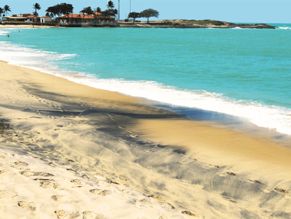 praia areia preta.png