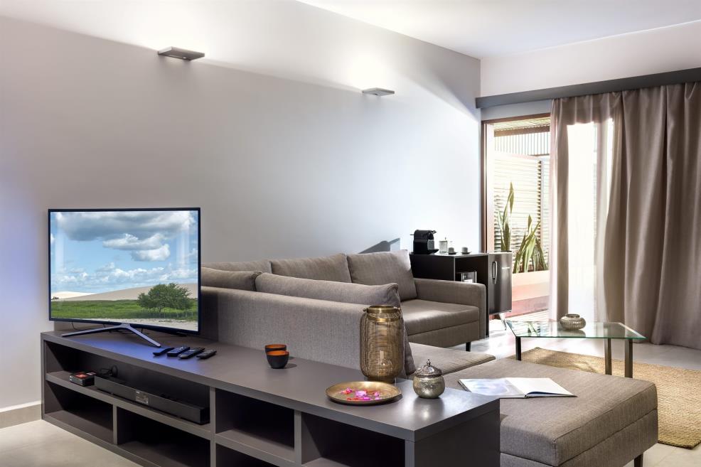 _MGL3670-sala--televisione-base-def-tel-sole.jpg