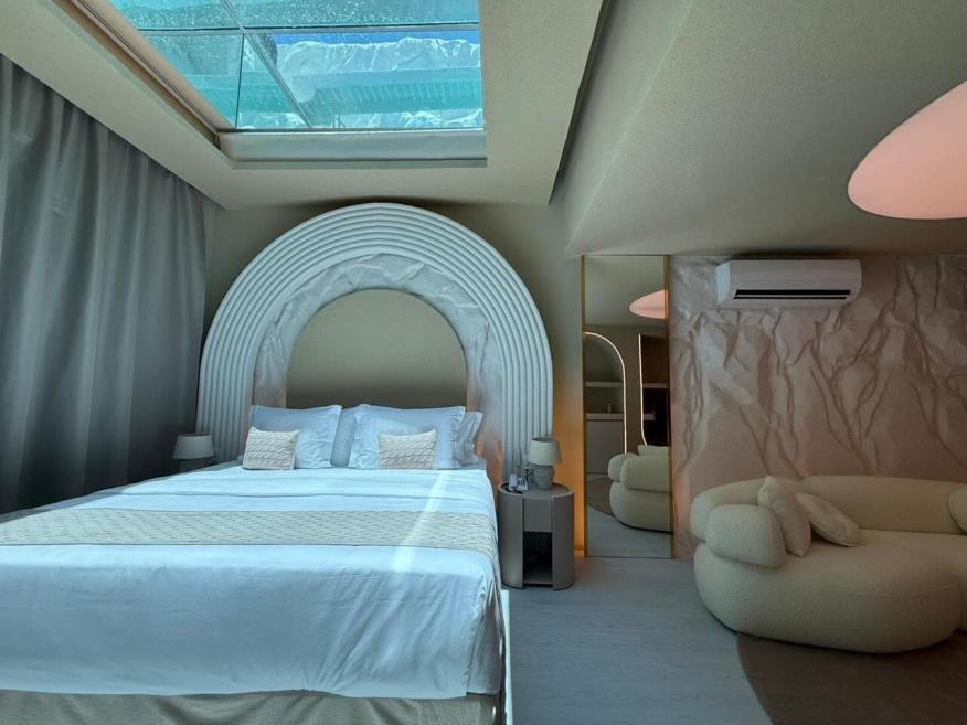 mykonos quarto.jpeg