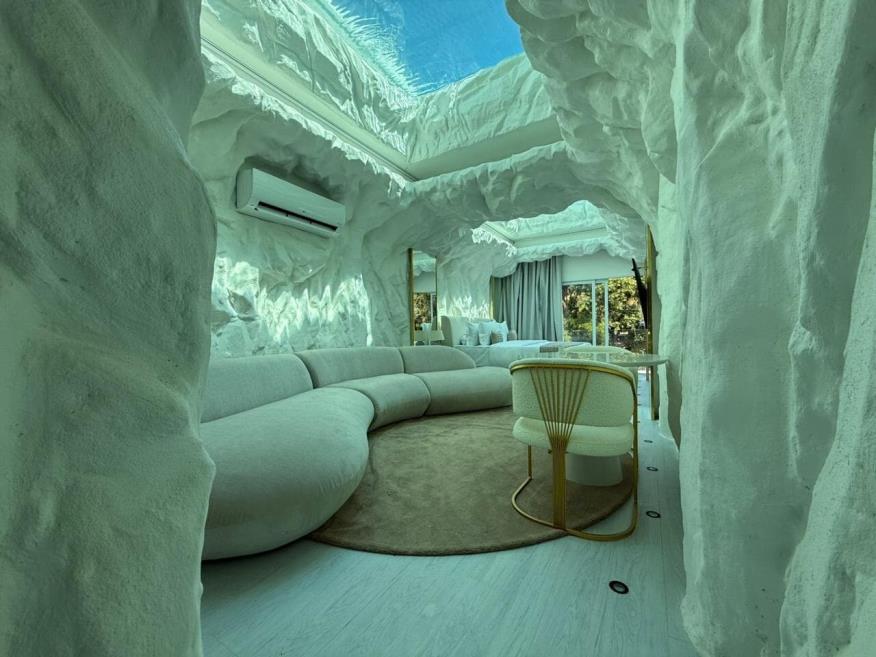 mykonos plus 2.jpeg