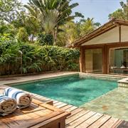 Bangalô com Piscina Privativa e Jacuzzi