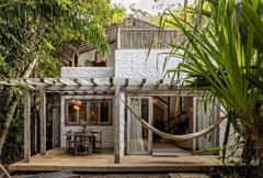 Casa de 2 suites com Piscina Jacuzzi no Terraço