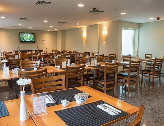plaza-barra-first-restaurante-DSC05901.jpg