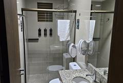 DOUBLE LUXO (DBT 1 cama Box casal King)