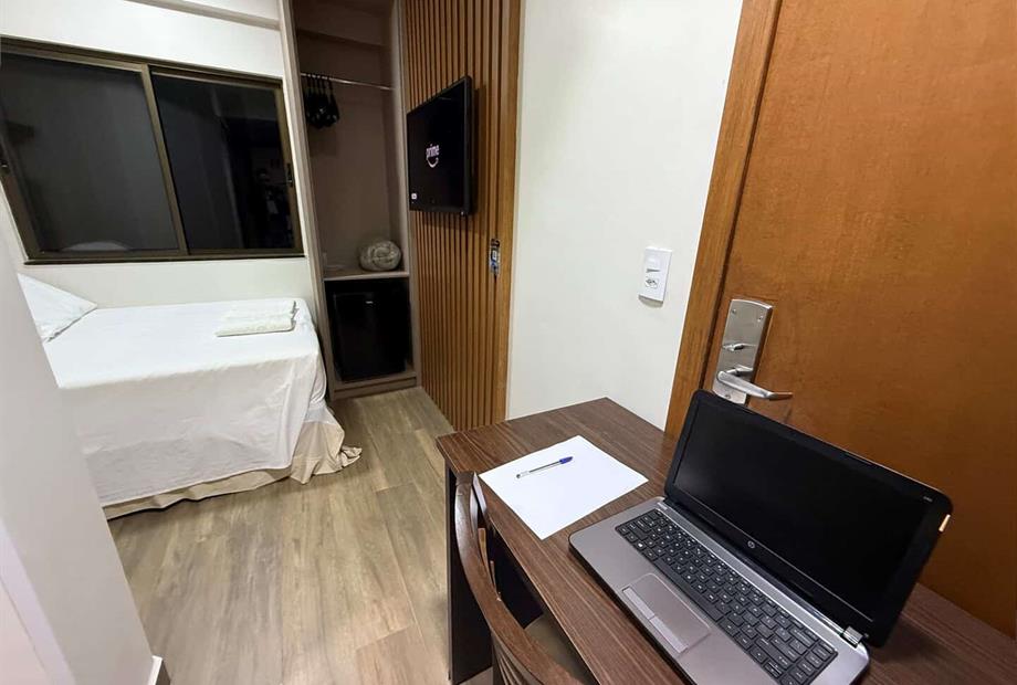 109 mesa de trabalho.jpg