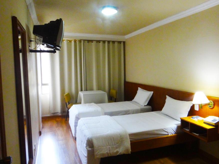 cama madeira 1_Easy-Resize.com.jpg