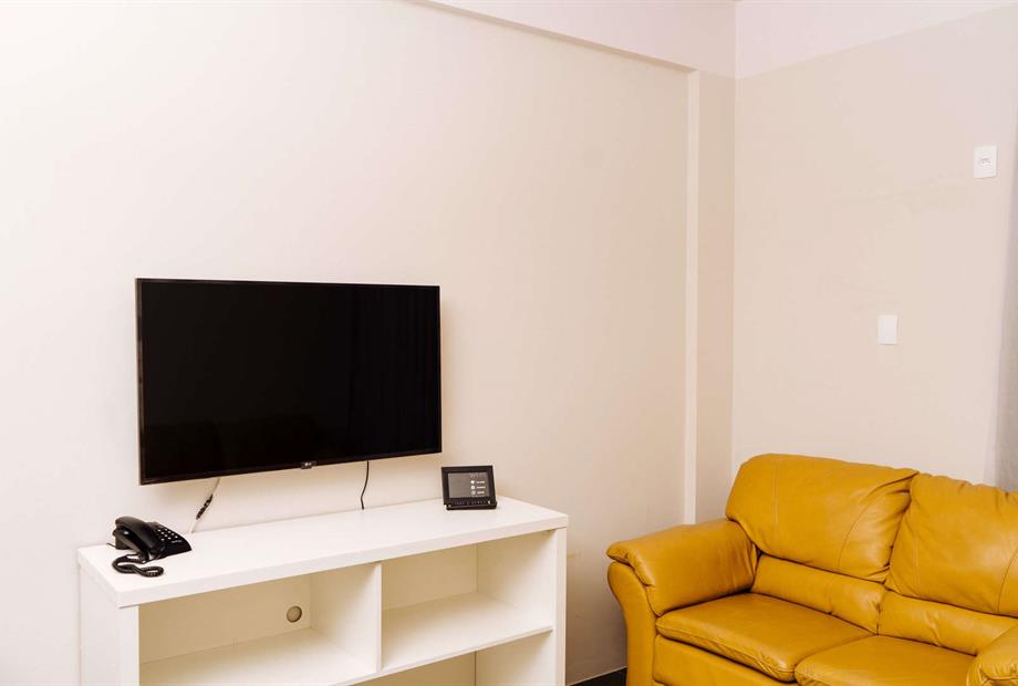 quarto 201-18 (2).jpg