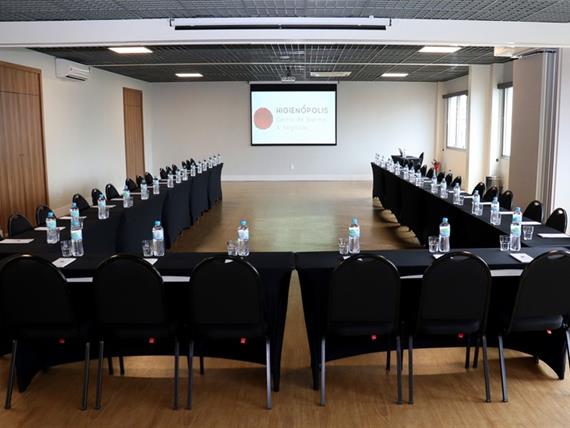 centro de eventos 2.jpg