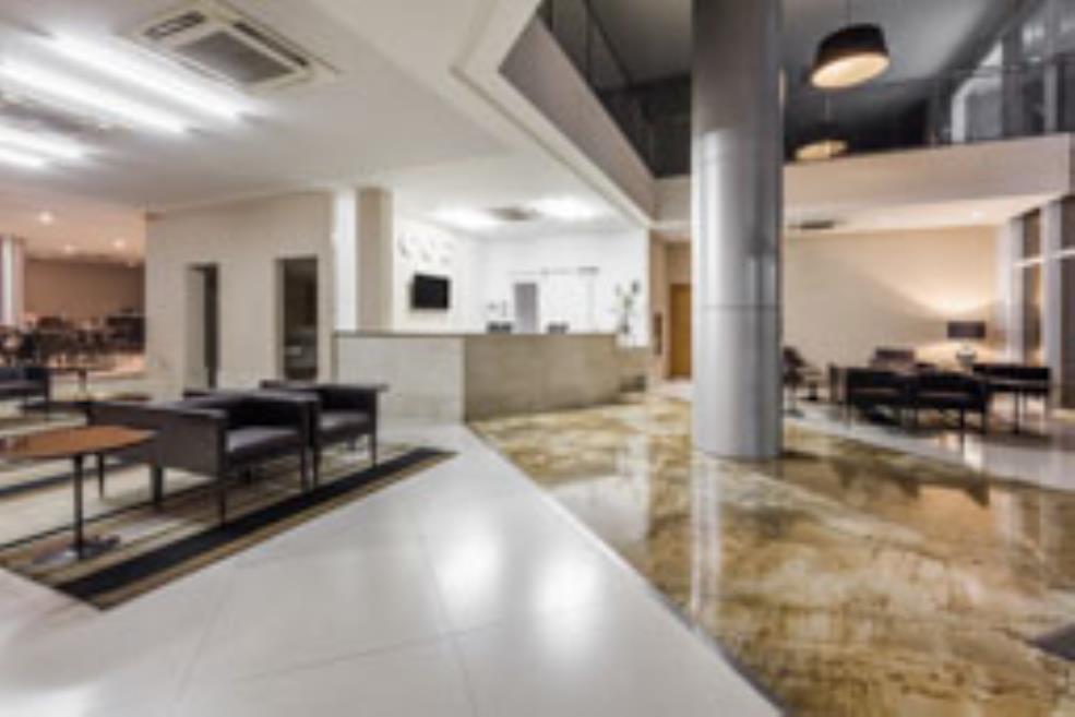 2. Lobby.jpg