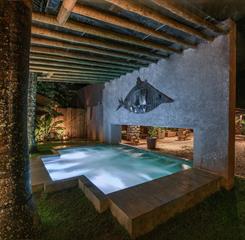 hotel canto das aguas piscina área.jpg