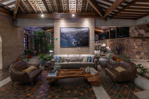 hotel canto das aguas lobby.jpg