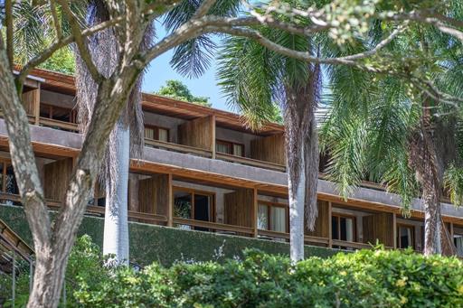 hotel canto das aguas detalhe fachada.jpg