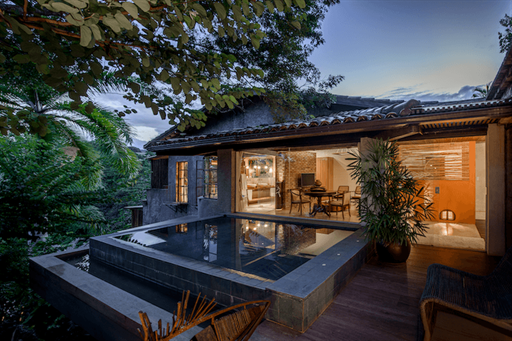 hotel canto das aguas suite encanto piscina.png