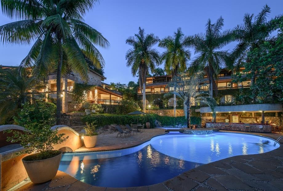 hotel canto das aguas piscina : ponte.jpg