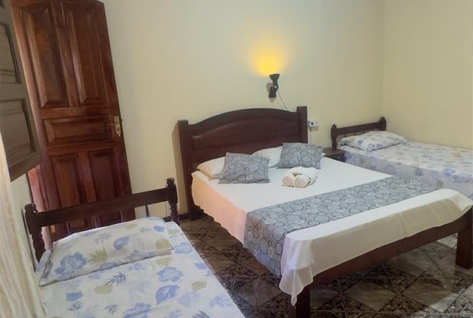 4. quadruplo casal e 2 solteiros (2).jpg