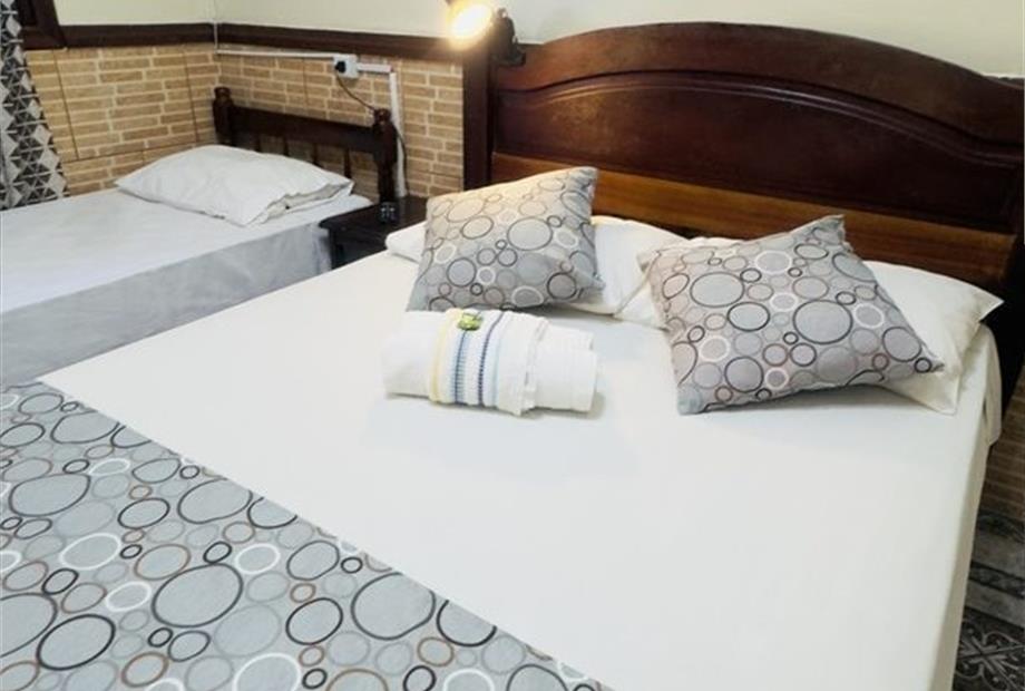 4. quadruplo casal e 2 solteiros (10).jpg