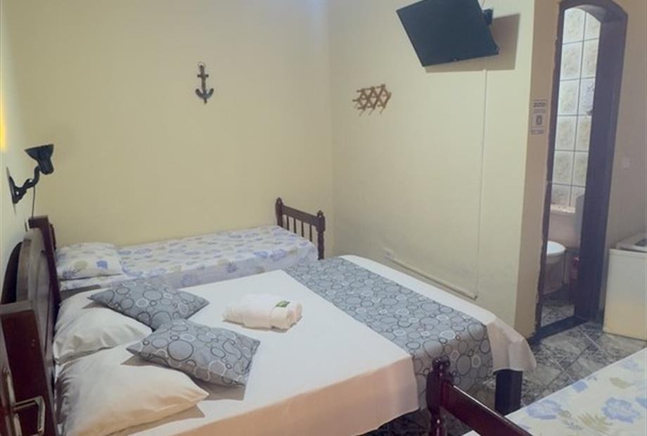 4. quadruplo casal e 2 solteiros.jpg