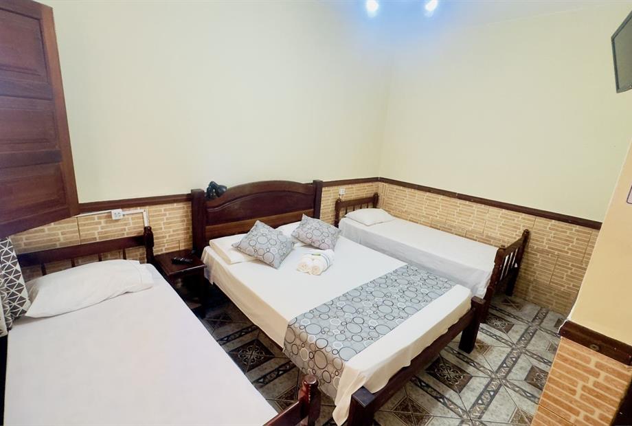 4. quadruplo casal e 2 solteiros (11).jpg