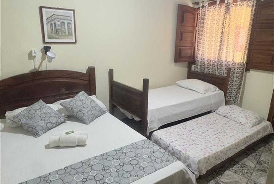 3. quadruplo casal, solteiros e auxiliar (3).jpg