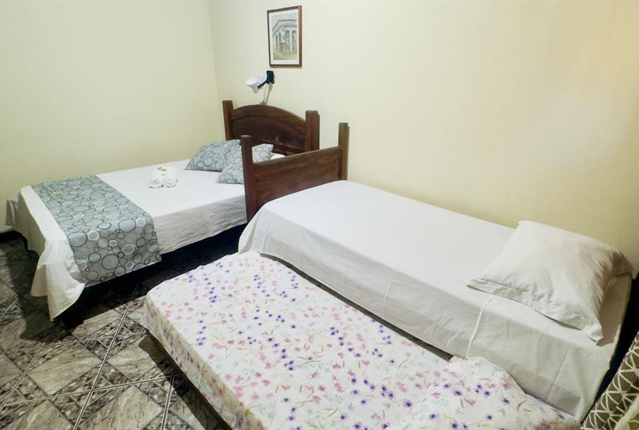 3. quadruplo casal, solteiros e auxiliar (11).jpg