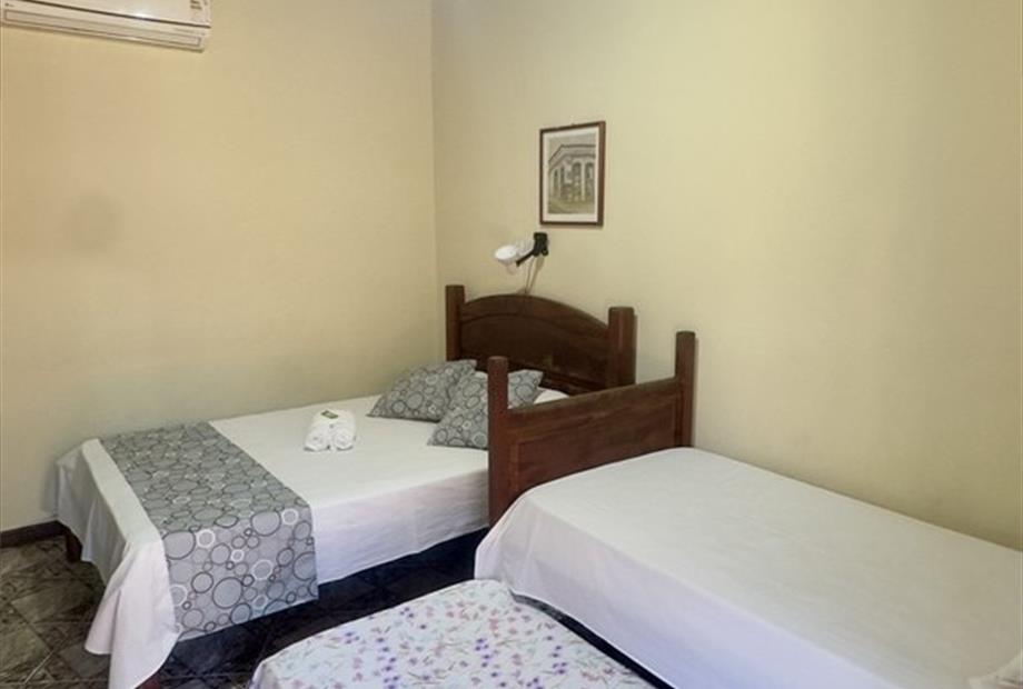 3. quadruplo casal, solteiros e auxiliar (8).jpg