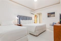 Quarto Confort Jardim Triplo