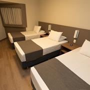 LUXO TRIPLO SOLTEIRO