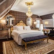 Imperial- Suíte Master com Banheira de Hidromassagem