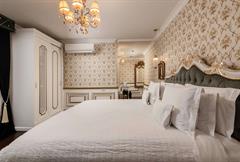 Majestic - Suíte Deluxe com Banheira de Hidromassagem