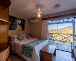 Suite Superior vista lateral ao mar