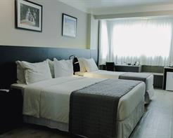 Quarto Triplo com 1 Cama de Casal e 1 de Solteiro