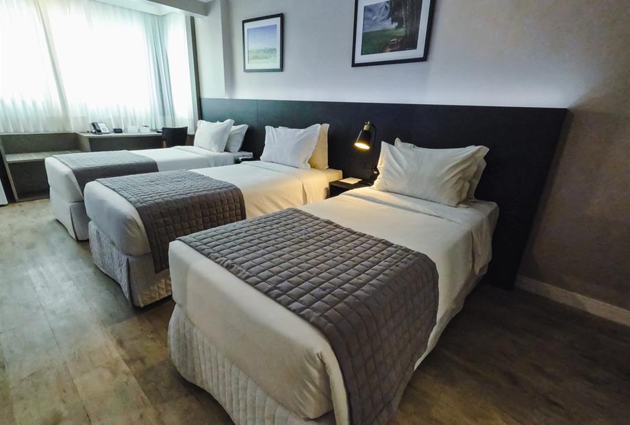 05  triplo 03 camas de solteiro.jpg