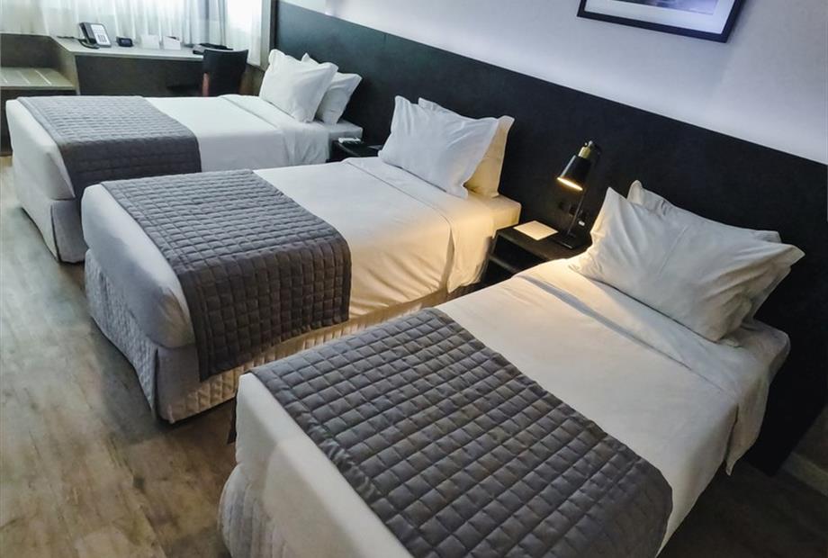 06  triplo 03 camas de solteiro.jpg