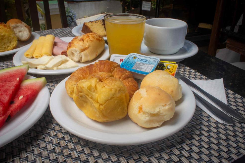 vm desayuno mesa-12-alta.jpg