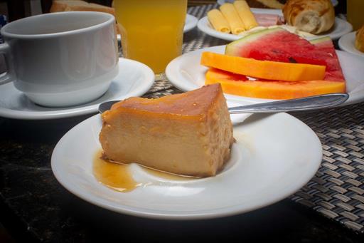 vm desayuno mesa-8-alta.jpg