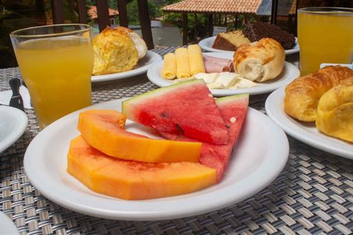 vm desayuno mesa-10-alta.jpg