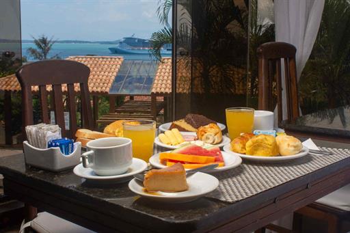 vm desayuno mesa-15-alta.jpg