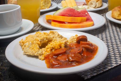 vm desayuno mesa-19-alta.jpg