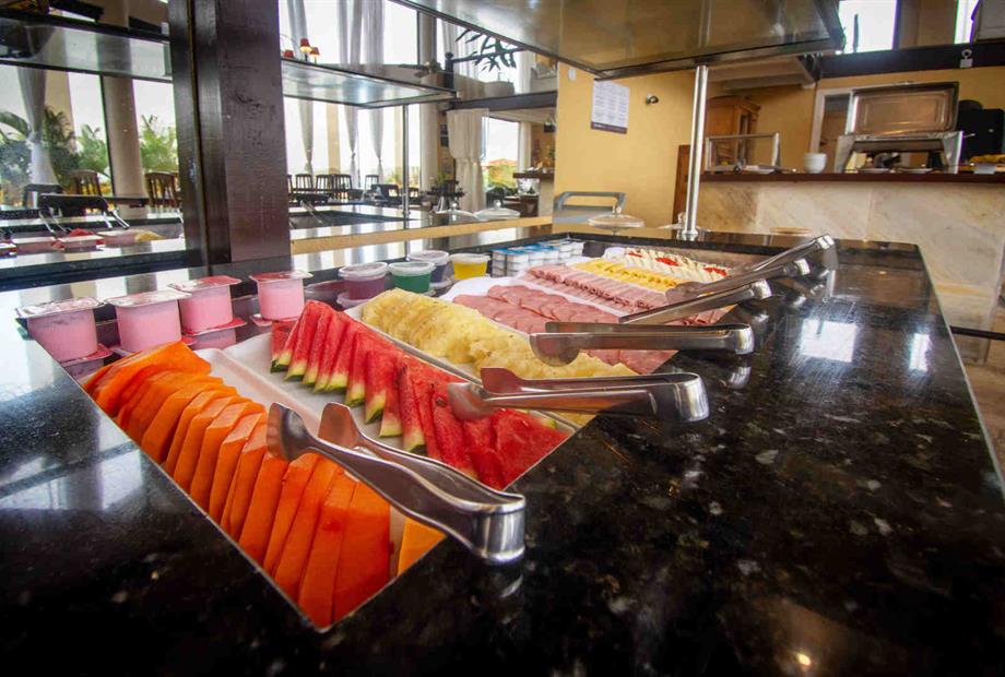 vm desayuno salon-8-alta.jpg