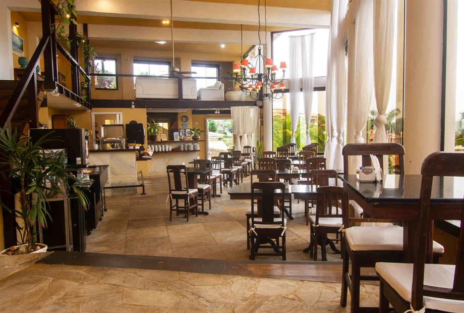 vm desayuno salon-21-alta.jpg