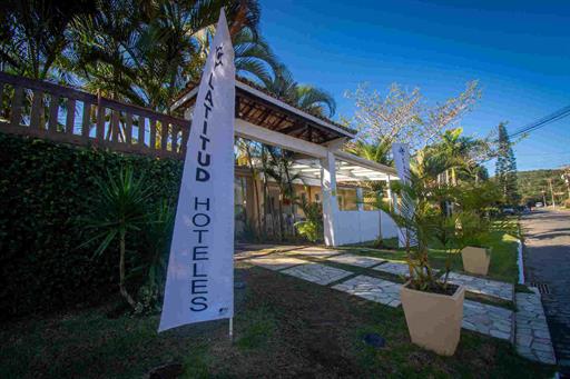 latitud fachada-alta.jpg