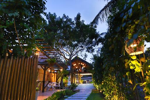 IMG_4223 copy (FILEminimizer).jpg