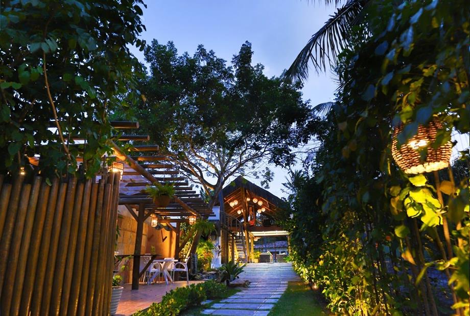 IMG_4223 copy (FILEminimizer).jpg